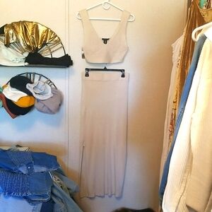 Sincerely Jules size M creamy tan color. So comfy and flattering